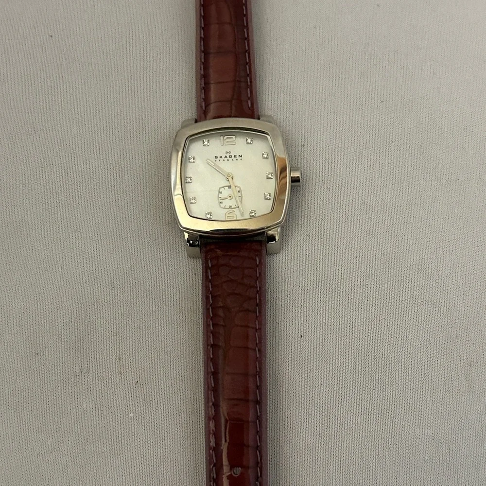 Skagen ladies watch silver case pearl face brown leather band